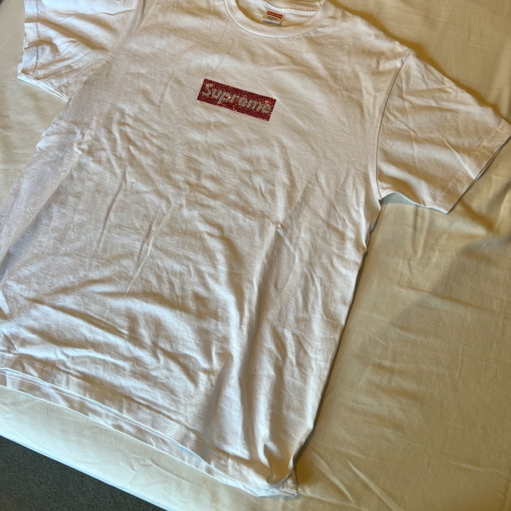 Supreme t shirt